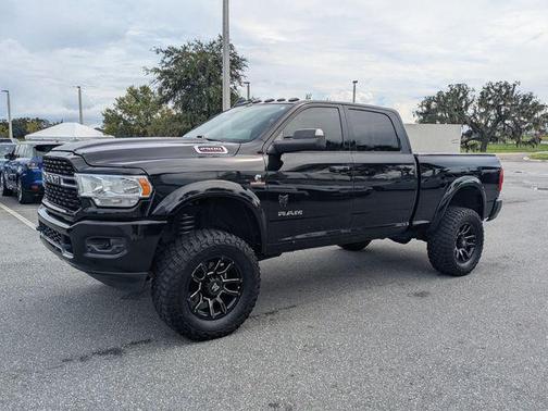 Diamond Black Crystal Pearlcoat 2022 RAM 2500 Big Horn Crew Cab 4x4 6'4' Box