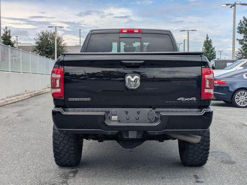 Diamond Black Crystal Pearlcoat 2022 RAM 2500 Big Horn Crew Cab 4x4 6'4' Box