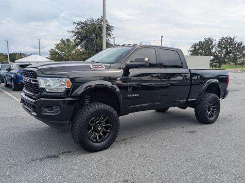 Diamond Black Crystal Pearlcoat 2022 RAM 2500 Big Horn Crew Cab 4x4 6'4' Box