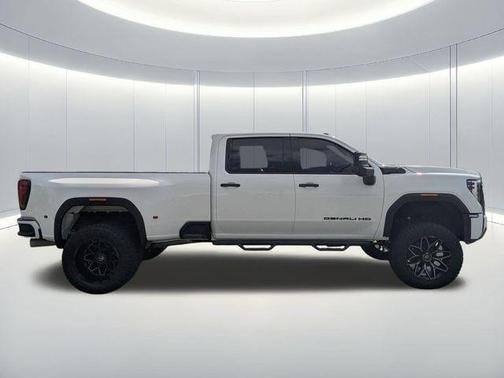 2024 GMC Sierra 3500 Denali
