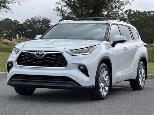 2022 Toyota Highlander Limited