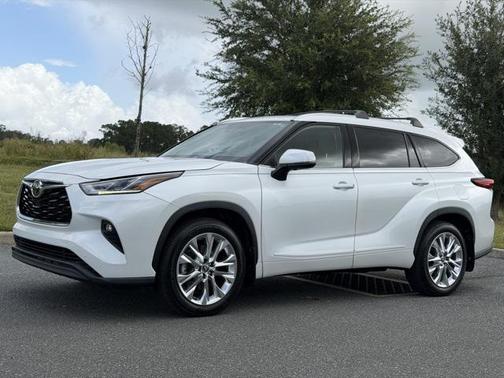 2022 Toyota Highlander Limited