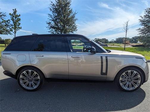 2025 Land Rover Range Rover P400 SE