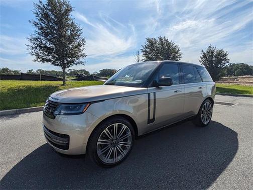 2025 Land Rover Range Rover P400 SE