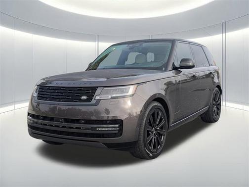 2025 Land Rover Range Rover P550e SE