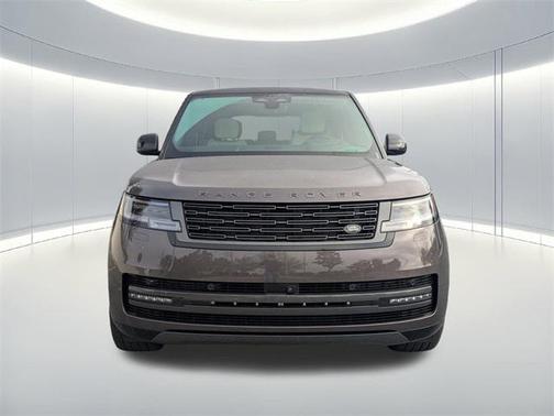 2025 Land Rover Range Rover P550e SE