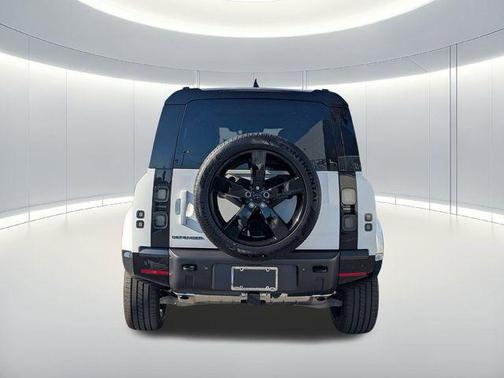 2026 Land Rover Defender P400 X-Dynamic SE