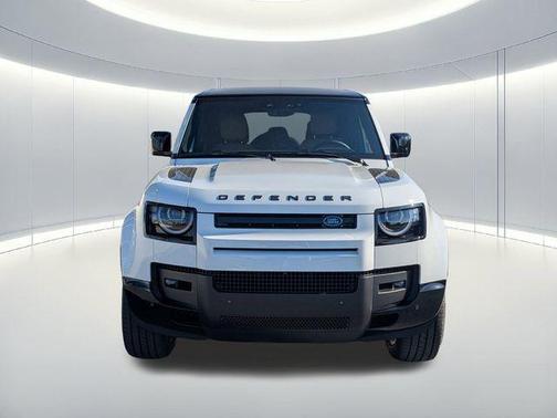 2026 Land Rover Defender P400 X-Dynamic SE