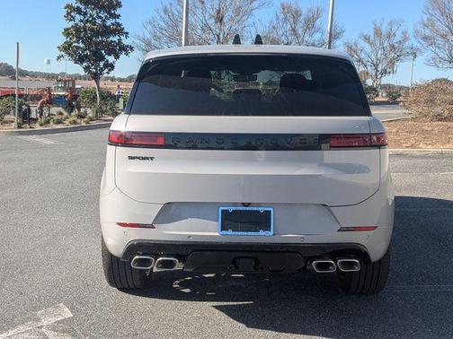 2025 Land Rover Range Rover Sport SE