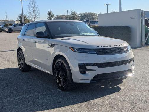 2025 Land Rover Range Rover Sport SE
