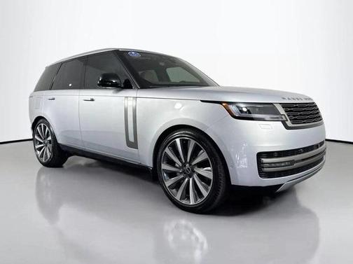 2025 Land Rover Range Rover P400 SE