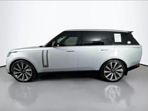 2025 Land Rover Range Rover P400 SE