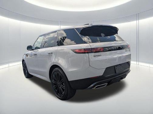 Borasco Grey Metallic 2026 Land Rover Range Rover Sport SE
