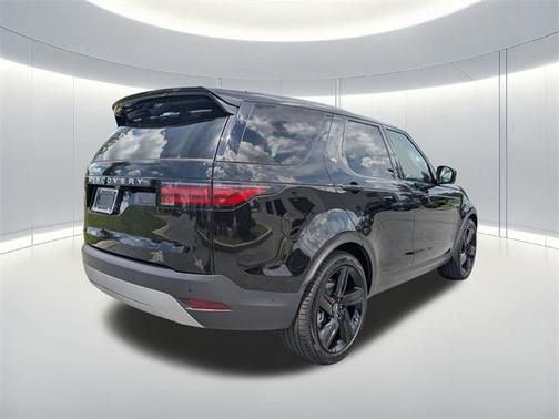 2025 Land Rover Discovery P300 S