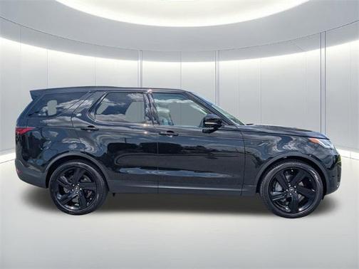 2025 Land Rover Discovery P300 S