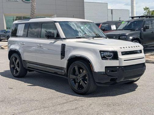 Borasco Gray Metallic 2026 Land Rover Defender P400 X-Dynamic SE