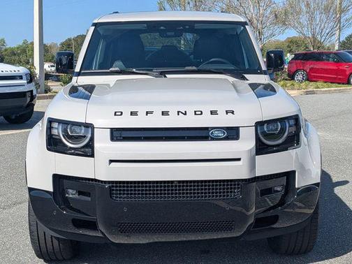 2026 Land Rover Defender P400 X-Dynamic SE