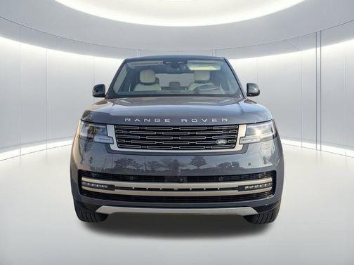 2026 Land Rover Range Rover P530 SE