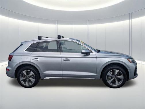 2023 Audi Q5 40 Premium Plus
