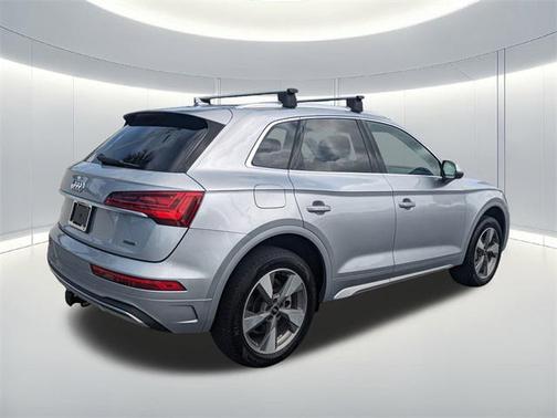 2023 Audi Q5 40 Premium Plus