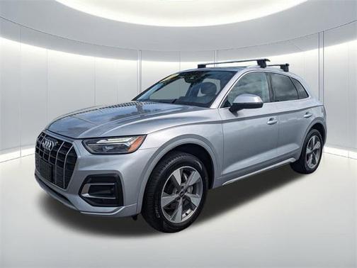 2023 Audi Q5 40 Premium Plus