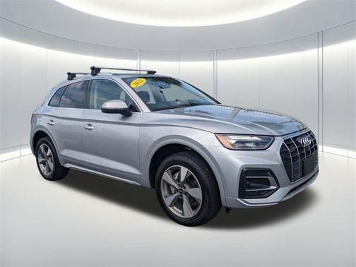 2023 Audi Q5 40 Premium Plus