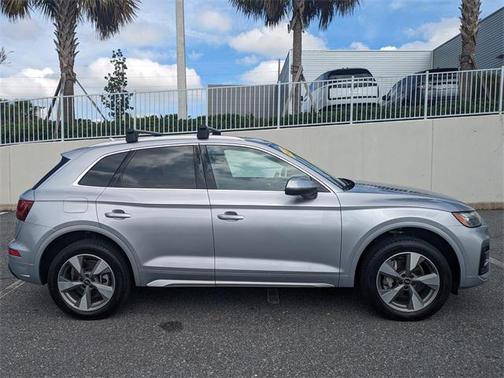 2023 Audi Q5 40 Premium Plus