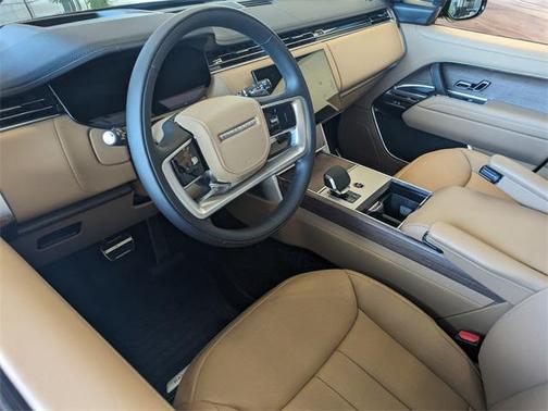 2025 Land Rover Range Rover P530 SE 7 Seat