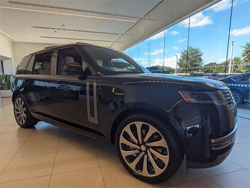 2025 Land Rover Range Rover P530 SE 7 Seat