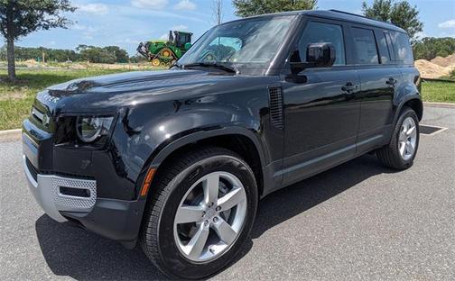 2025 Land Rover Defender 110 P300