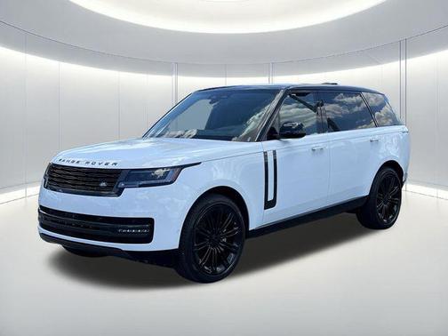White 2026 Land Rover Range Rover P400 SE 7 Seat