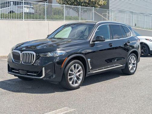 Black Sapphire Metallic 2025 BMW X5 xDrive40i