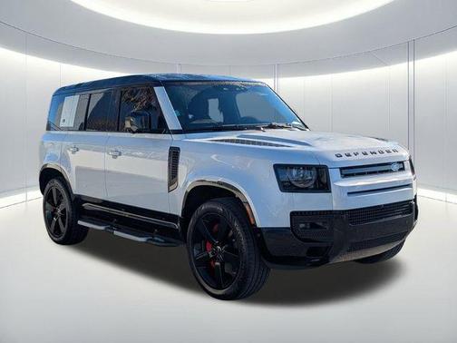 2023 Land Rover Defender 110 V8