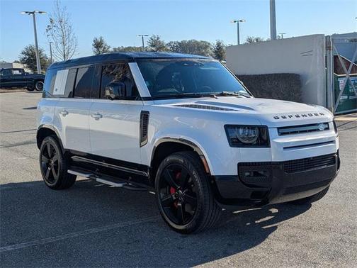 2023 Land Rover Defender 110 V8