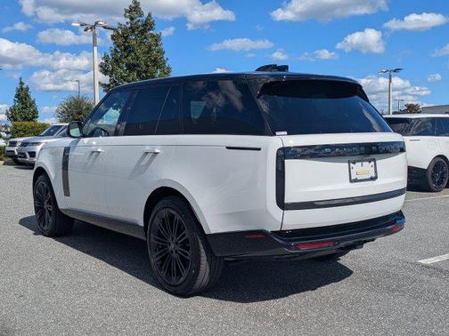 White 2027 Land Rover Range Rover SE