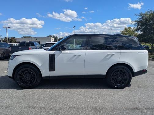 White 2027 Land Rover Range Rover SE
