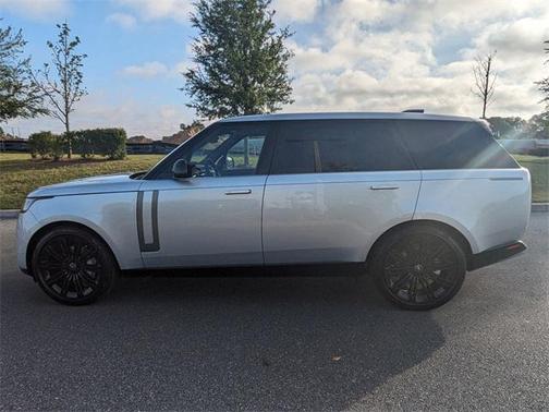 2025 Land Rover Range Rover P400 SE 7 Seat
