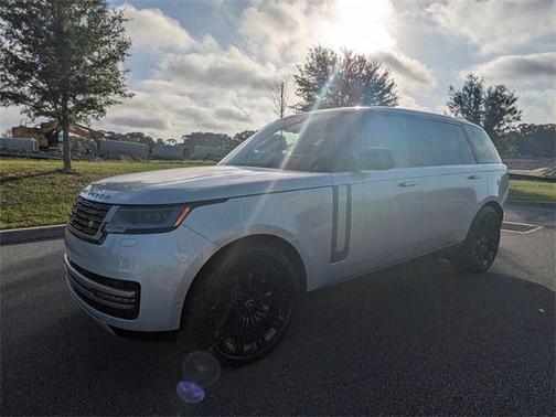 2025 Land Rover Range Rover P400 SE 7 Seat