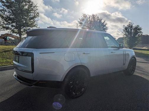 2025 Land Rover Range Rover P400 SE 7 Seat