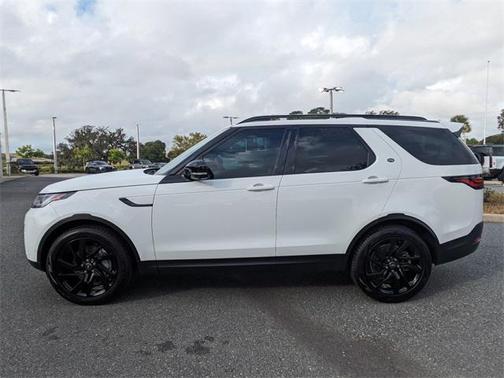 2025 Land Rover Discovery P300 S