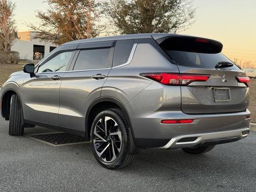 2023 Mitsubishi Outlander SE 2.5 2WD