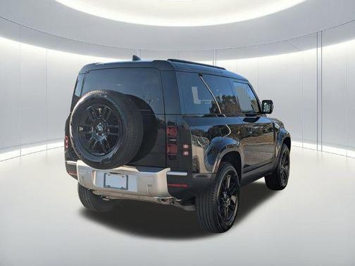 2025 Land Rover Defender 90 P300 S