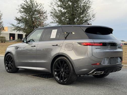2025 Land Rover Range Rover Sport SE