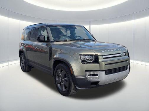 2025 Land Rover Defender 110 P400 S