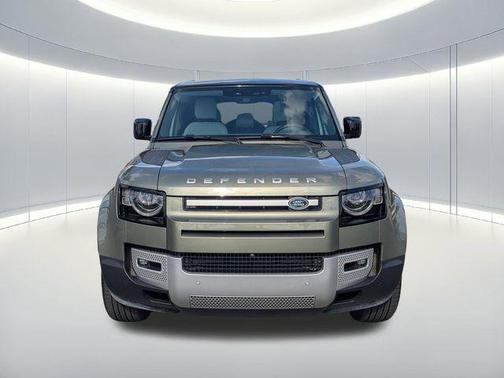 2025 Land Rover Defender 110 P400 S