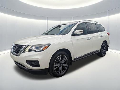 2017 Nissan Pathfinder Platinum