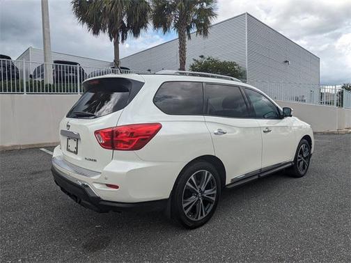 2017 Nissan Pathfinder Platinum