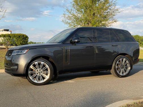 2025 Land Rover Range Rover P530 SE