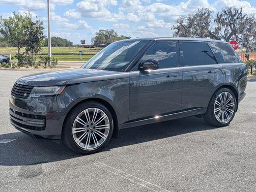 Carpathian Gray Premium Metallic 2025 Land Rover Range Rover P530 SE
