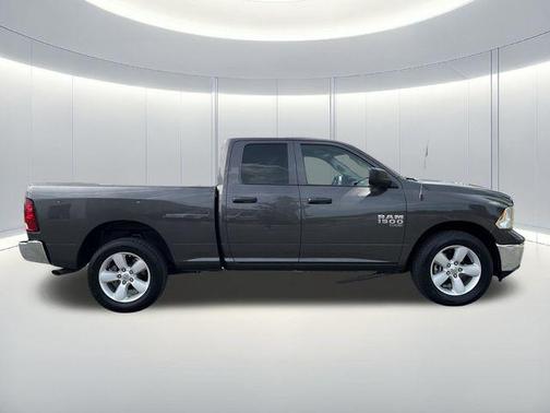 Granite Crystal Metallic Clearcoat 2024 RAM 1500 Classic SLT